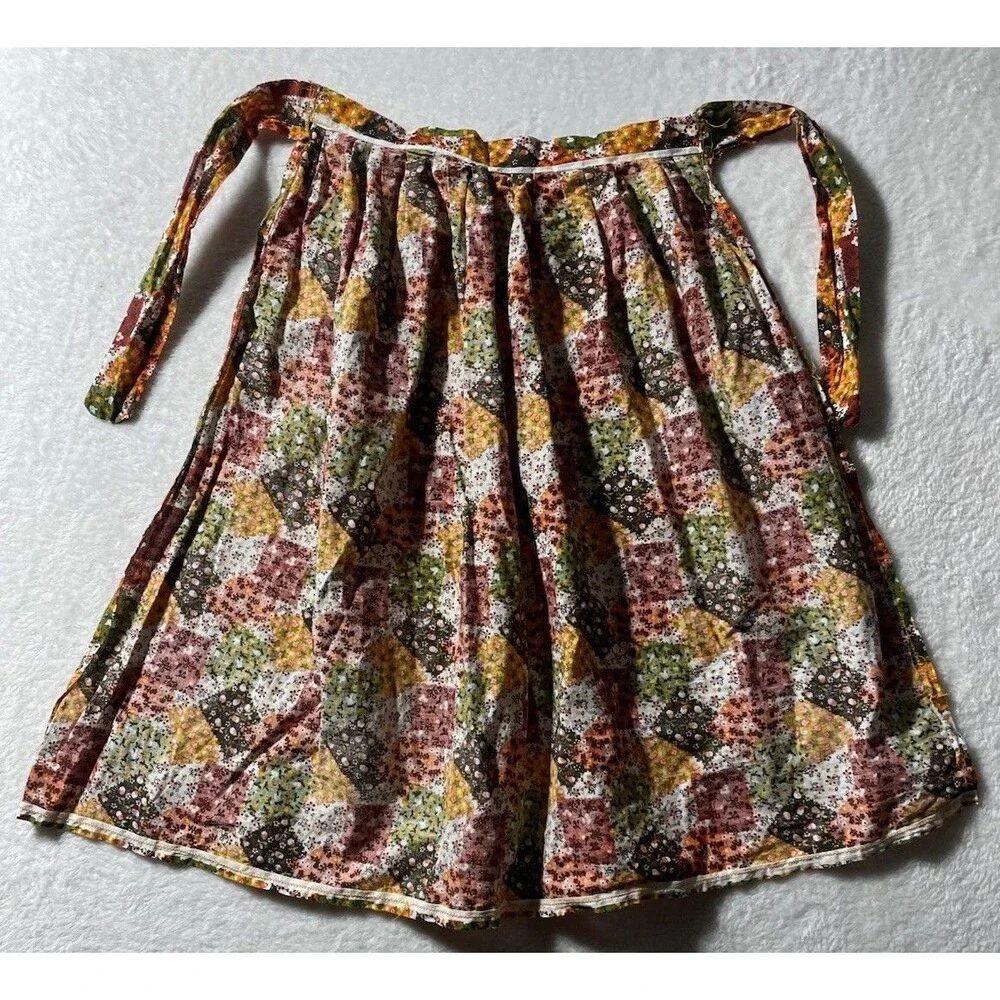 Vintage 60s - 70s Cottage Core Retro Patchwork Print Half Apron Women’s S